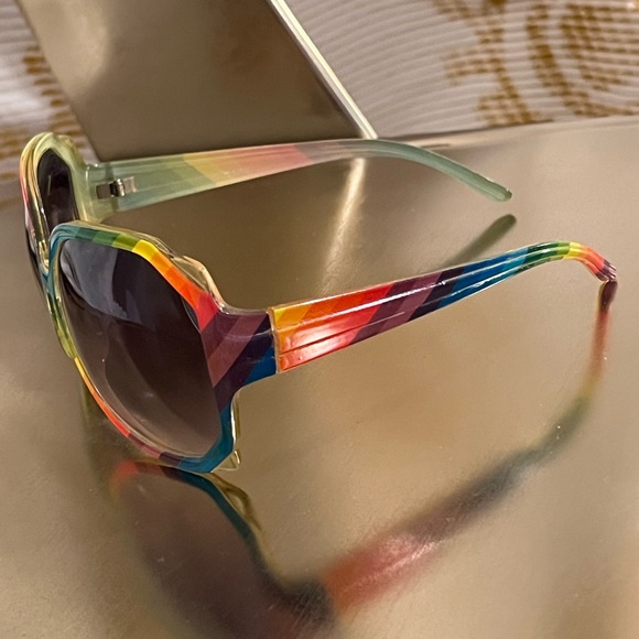 🌈Rainbow Sunglasses - Picture 6 of 8
